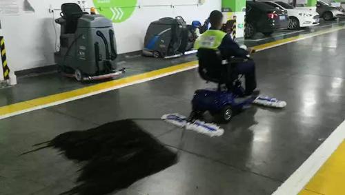 皓森鋰電池三輪塵推車C2-L-P 工廠機場高鐵超市醫院用電動掃地拖地